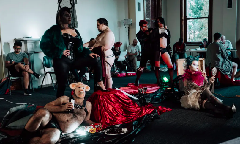 Art clubs popping up around Sydney and Melbourne are giving artists the chance to draw trans and queer people, burlesque performers and even models in cosplay